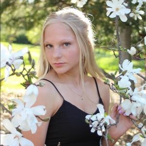 Meet your Posher, Alexis